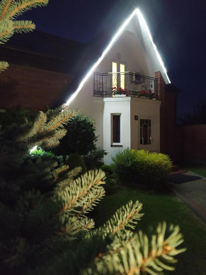 Euro Motel Lyuboml Bagian luar foto