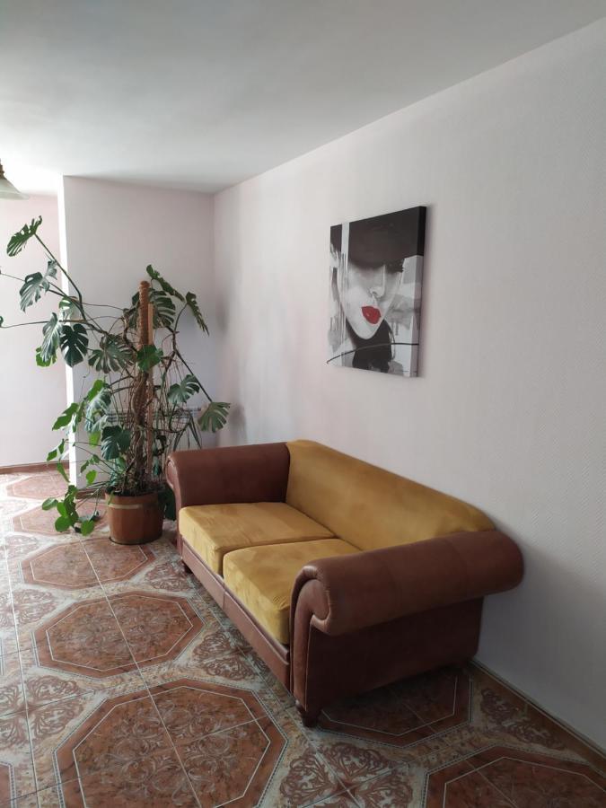 Euro Motel Lyuboml Bagian luar foto