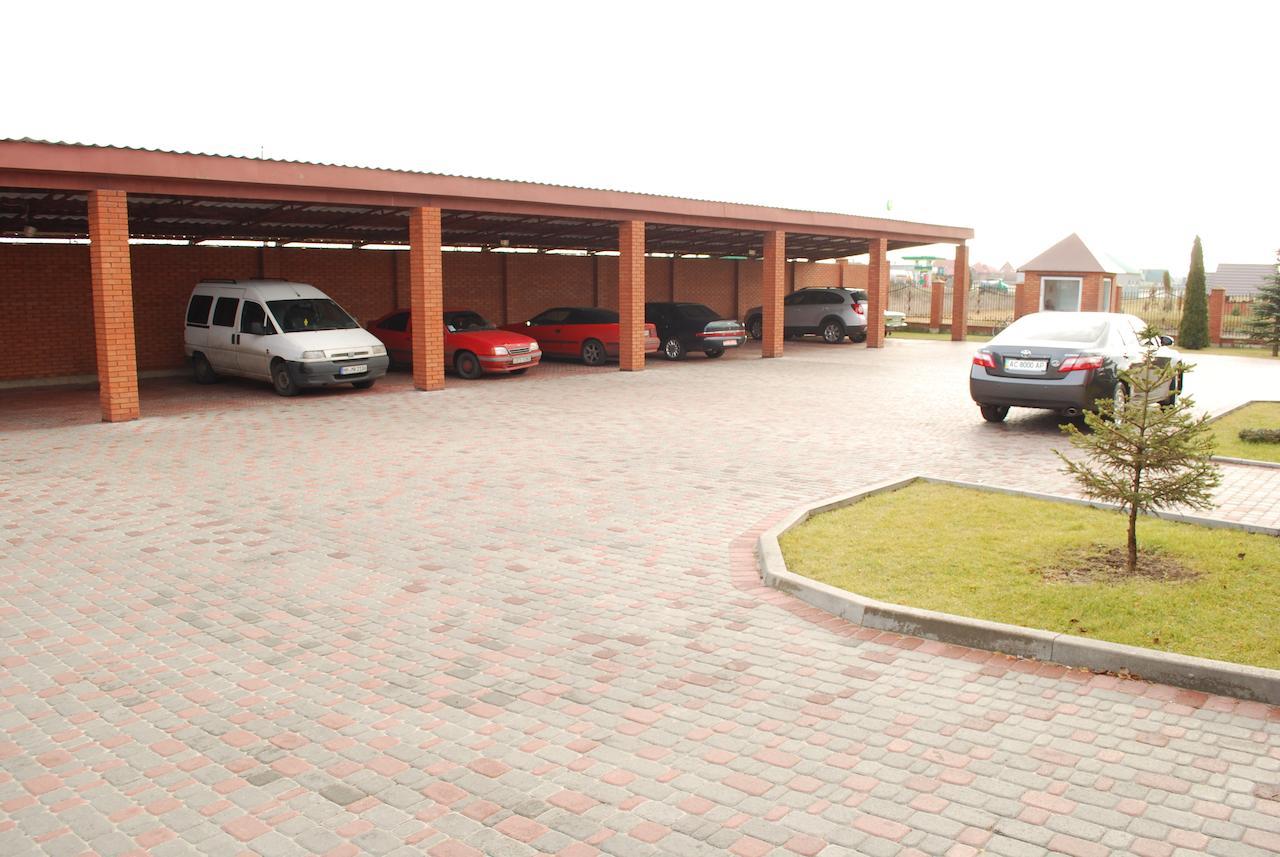Euro Motel Lyuboml Bagian luar foto