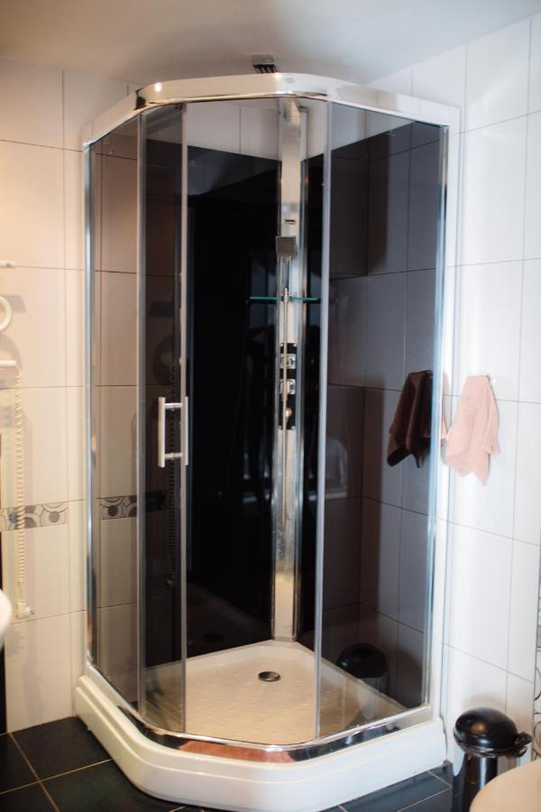 Euro Motel Lyuboml Bagian luar foto